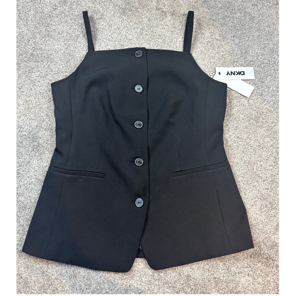 New! Beautiful DKNY Sleeveless Square-Neck Button front top size 6